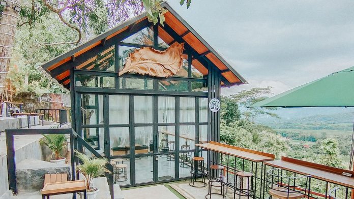 9 Foto Kedai Bukit Rhema Borobudur
