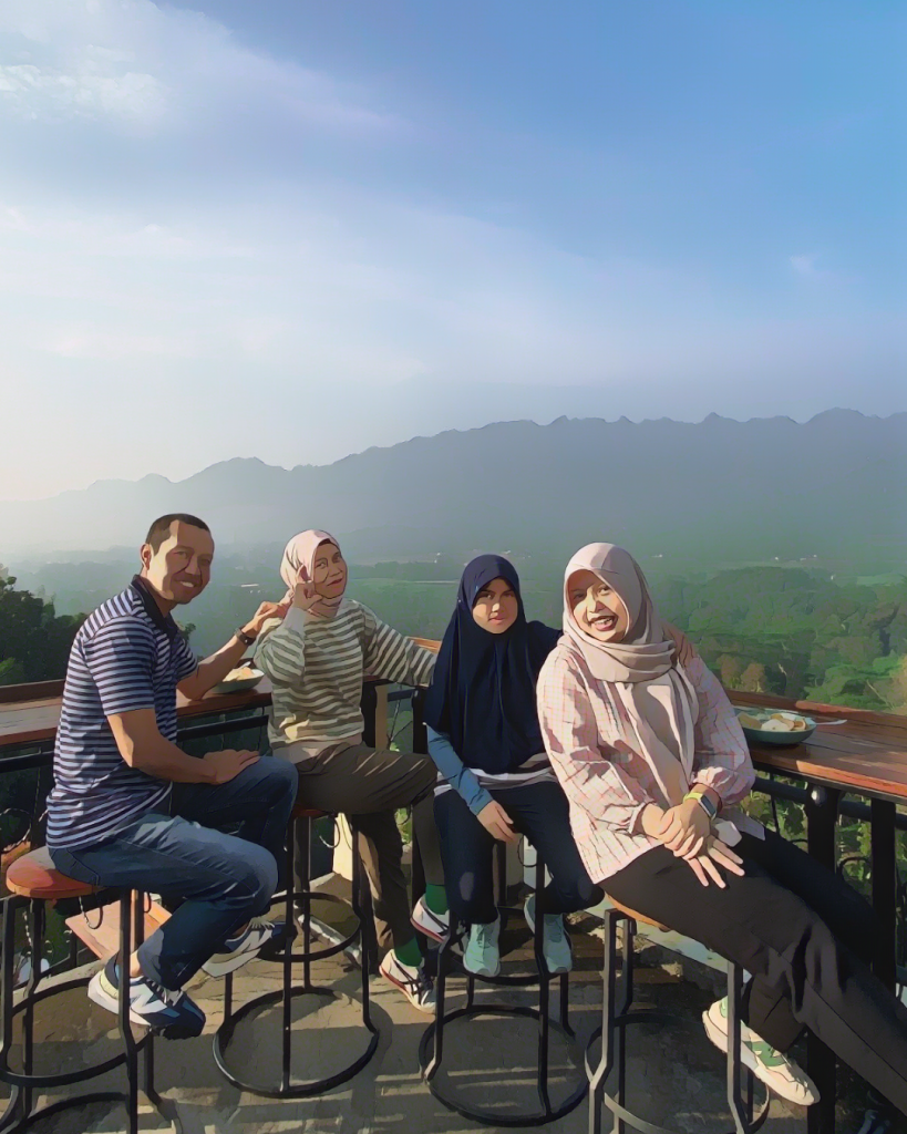 Booking Tempat Makan di Kedai Bukit Rhema 18 Kuliner halal Kedai Bukit Rhema dekat Candi Borobudur