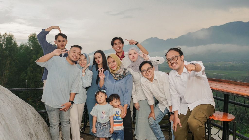 Booking Tempat Makan di Kedai Bukit Rhema 23 Sunrise di Gereja Ayam