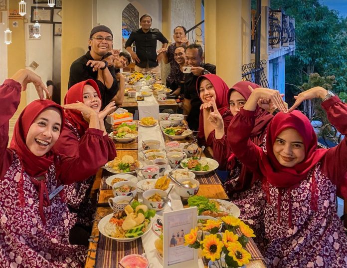 8 Foto Kedai Bukit Rhema Borobudur