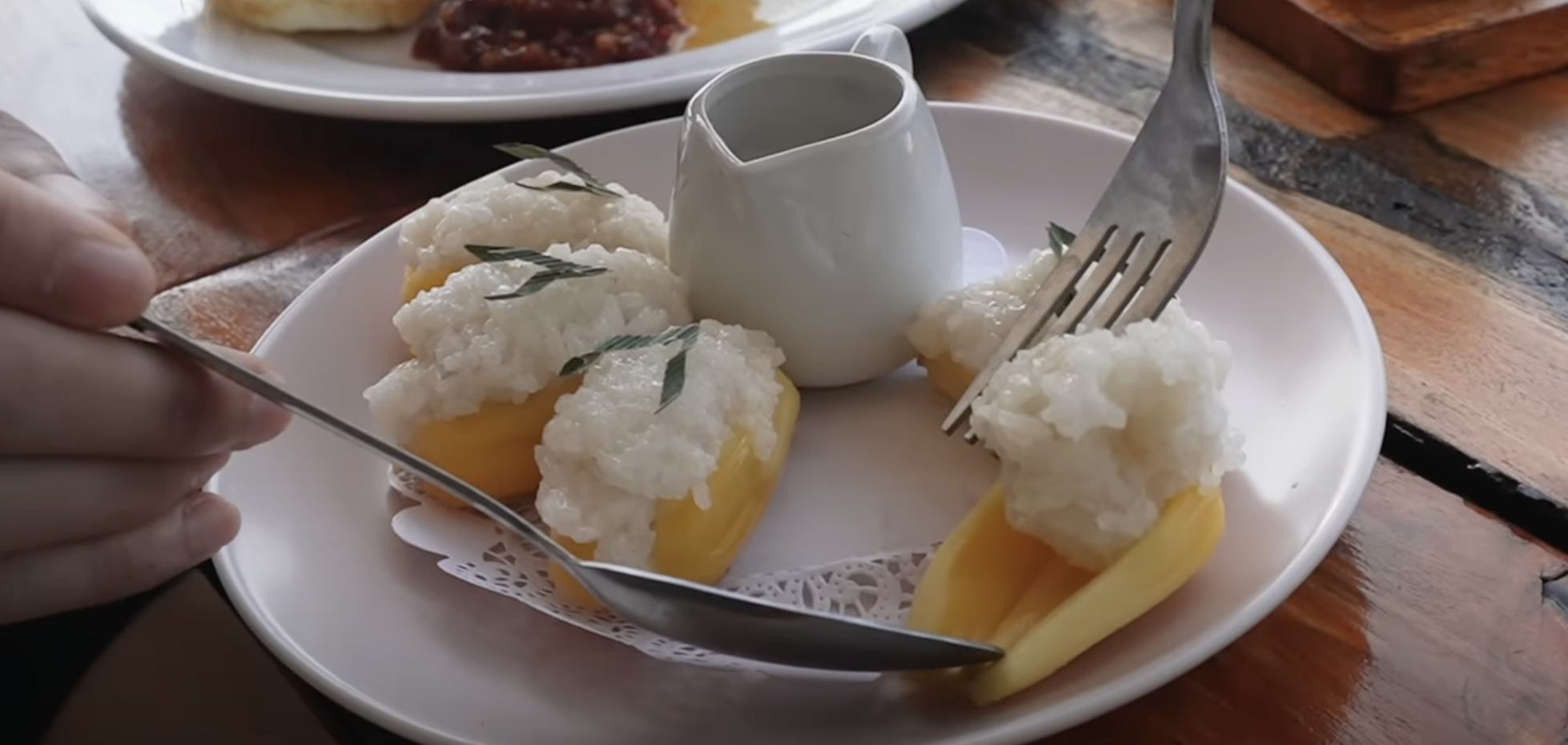 马格朗烹饪版 Ria Sukma Wijaya 或 Ria SW 6