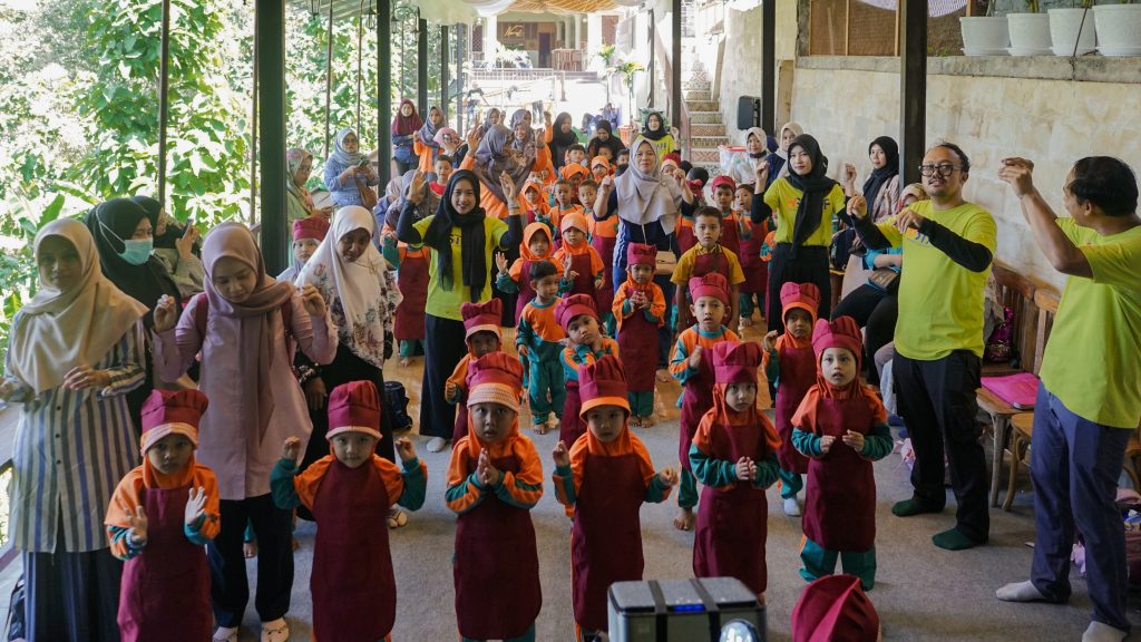 Experience Membatik di Borobudur: Serunya Quality Time di Kedai Bukit Rhema 11 Oating Class di Borobudur