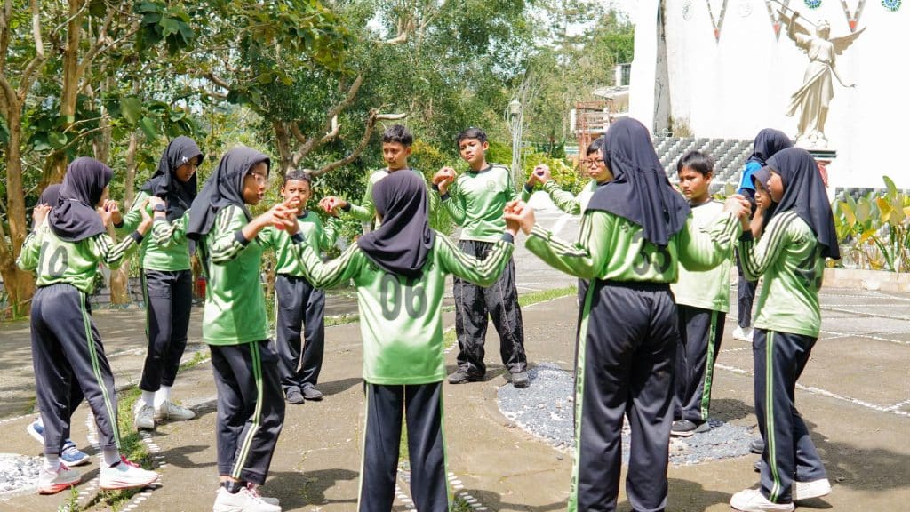 雕刻笑声,创作精彩故事 武吉雷玛 Tidar 1 州立小学马格朗郊游班 10 马格朗的外出债券