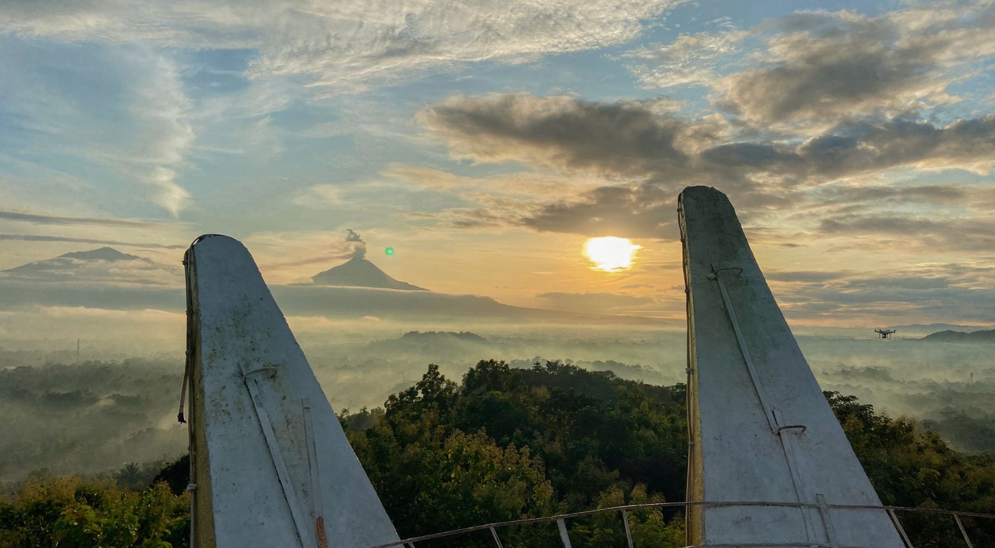 婆罗浮屠附近的午餐:吃饱、清爽、难忘 11 pemandangan candi borobudur dari jarak dekat