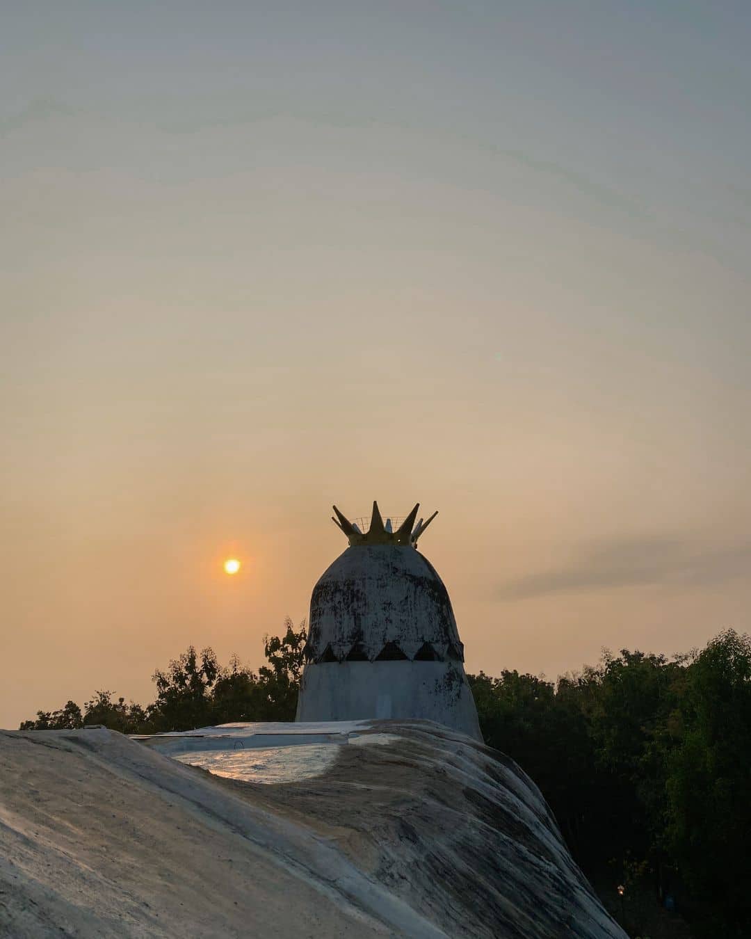 Sunrise Borobudur 2026 di Gereja Ayam Bukit Rhema: Jam Terbaik, Harga, dan Sarapan 6 Sunrise dari Gereja Ayam Bukit Rhema, Magelang