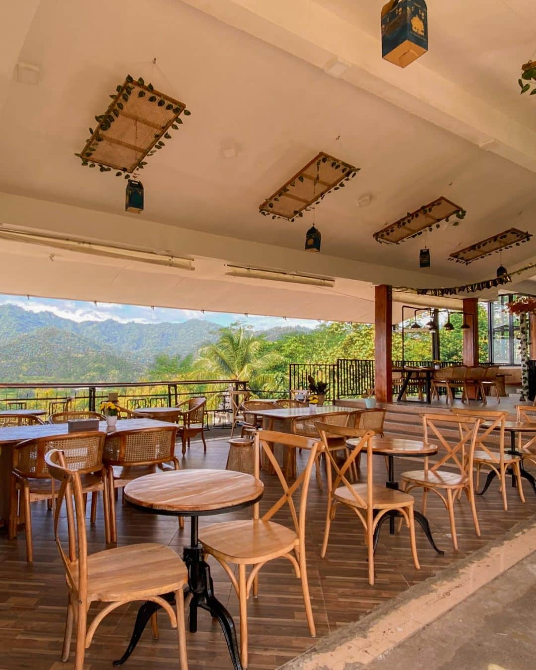 Afternoon Experiences in Borobudur Magelang: Batik, VW Safari & Coffee 18 vw safari borobudur sore golden hour desa wisata