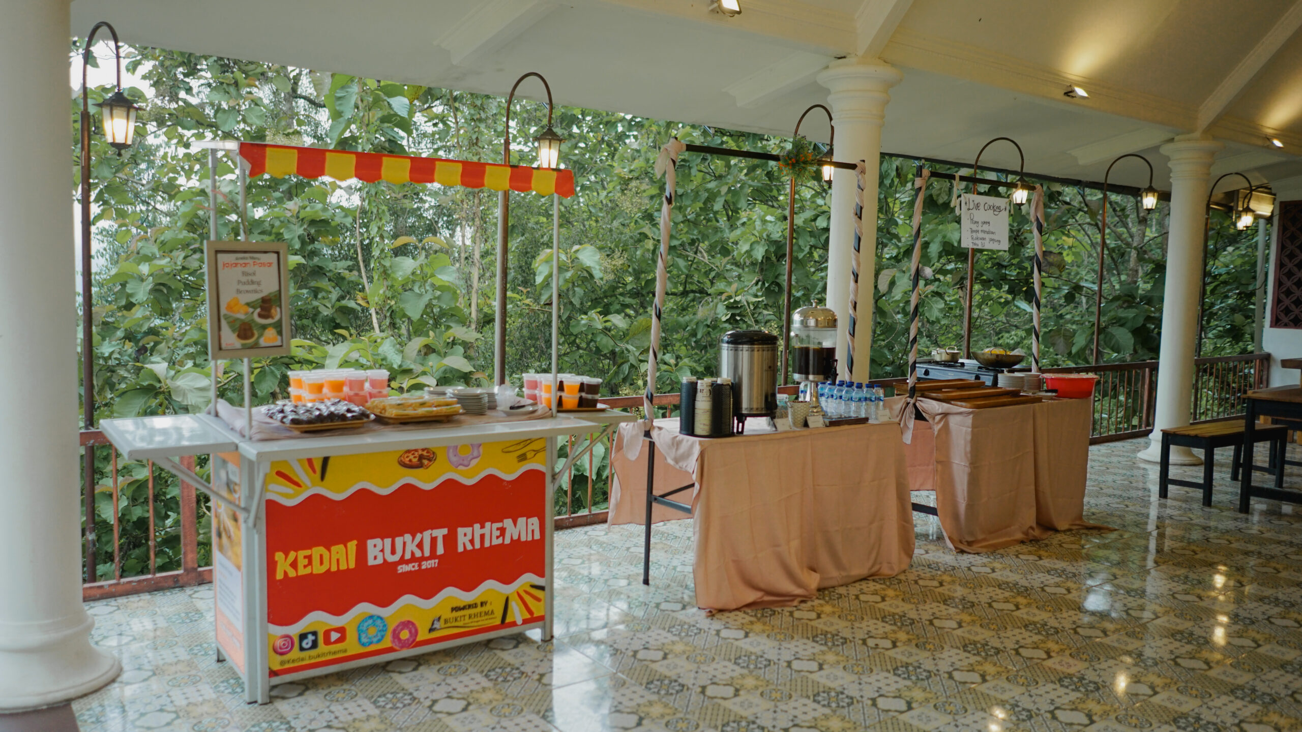 Intimate Wedding Magelang: Inspirasi dari Tittah & Krisnaldo 18 Dekorasi dan fasilitas intimate wedding Borobudur di Kedai Bukit Rhema