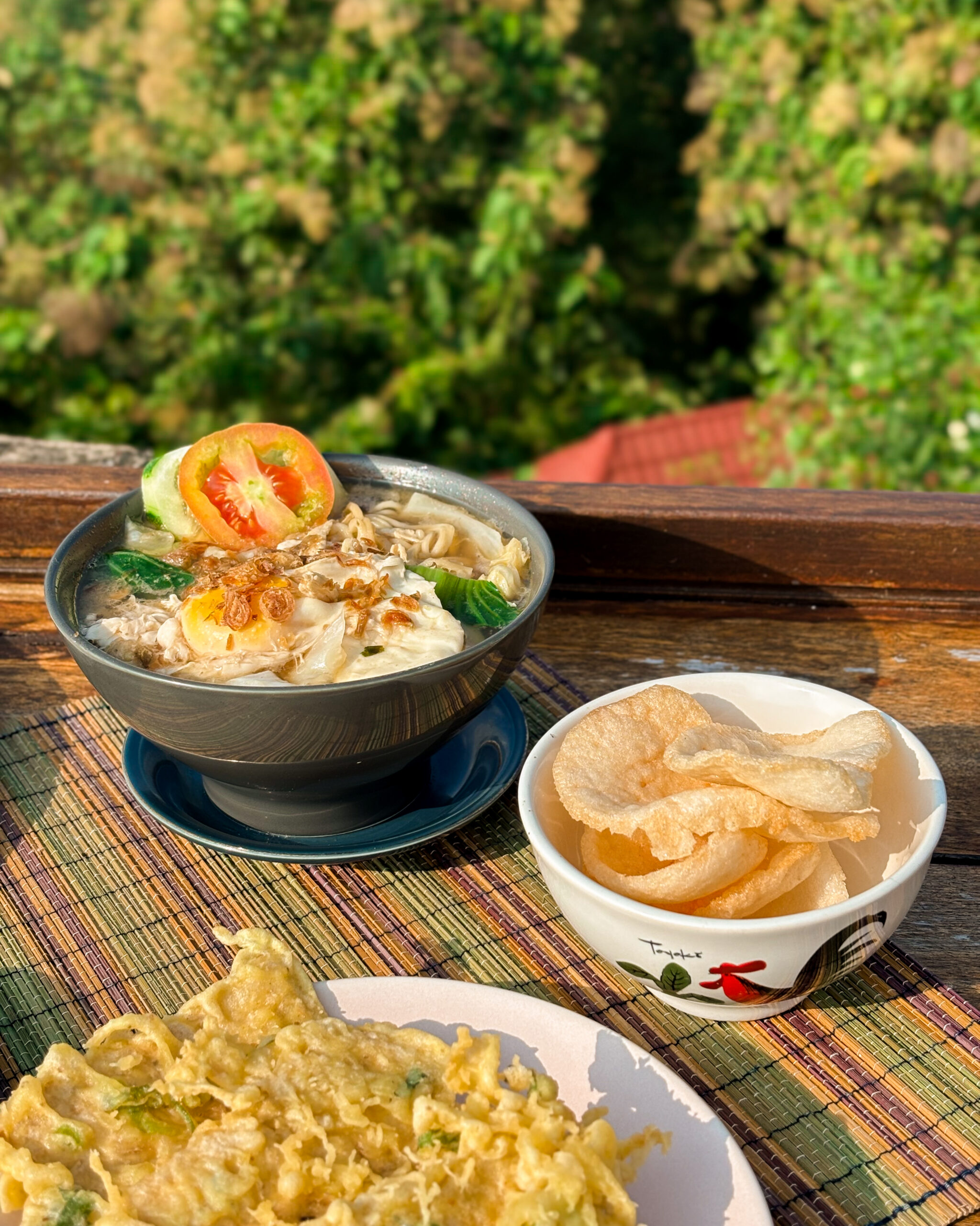 Bakmi Jowo Kuah: Sensasi Kuliner Magelang yang Wajib Dicoba 6 Suasana nyaman Kedai Bukit Rhema, tempat menikmati menu tradisional dan kuliner Magelang