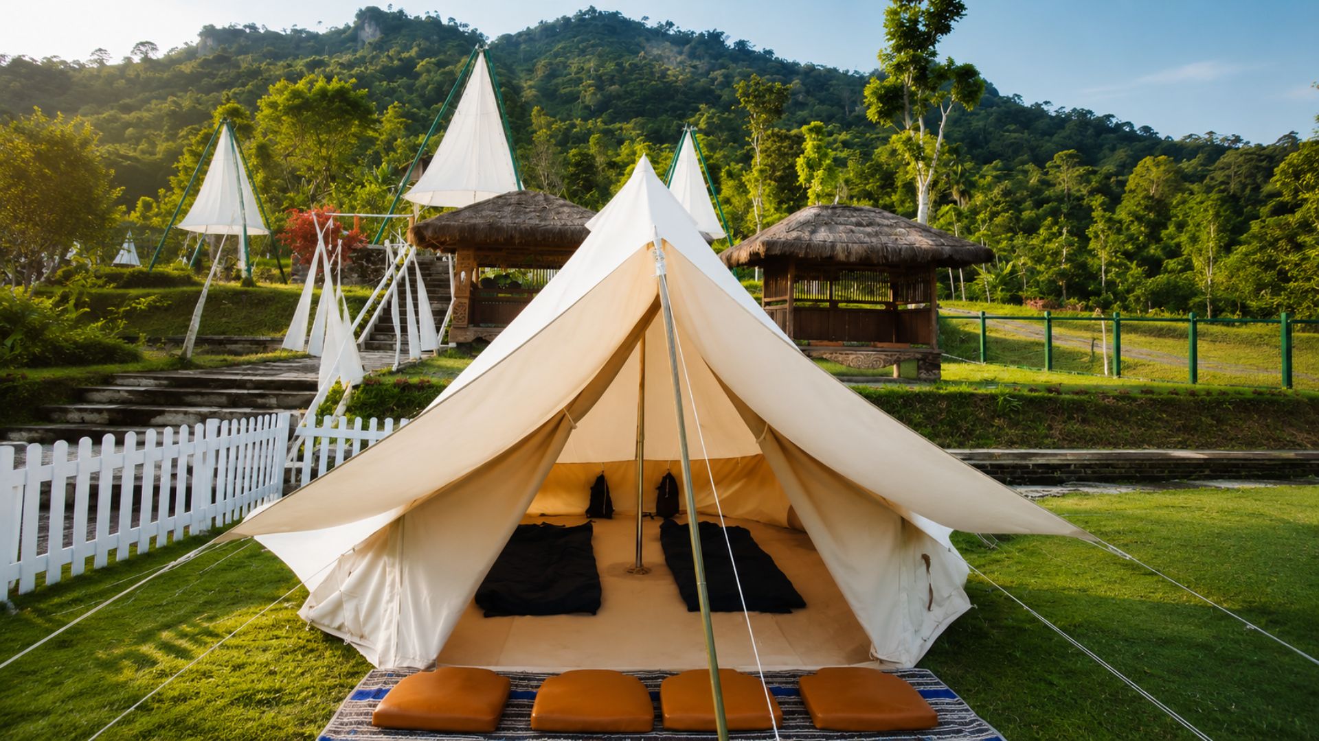 Glamping & Camping Dekat Borobudur: Tidur di Bawah Bintang Lereng Menoreh 2 glamping Borobudur di kawasan Borobudur