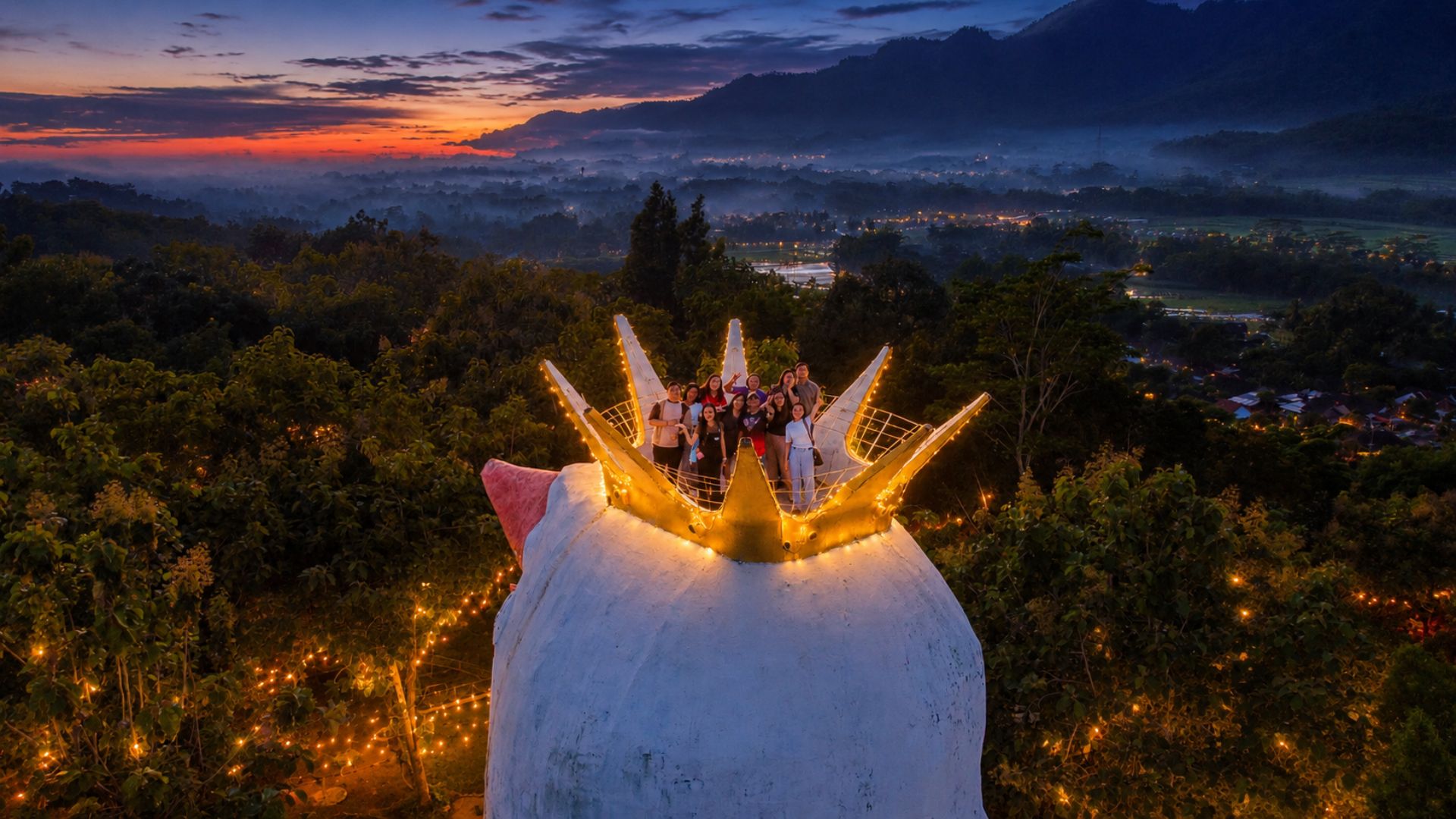 Countdown Tahun Baru di Kawasan Borobudur: Spot Terbaik, Suasana & Cara Menikmatinya 2 countdown Tahun Baru Borobudur di kawasan Borobudur